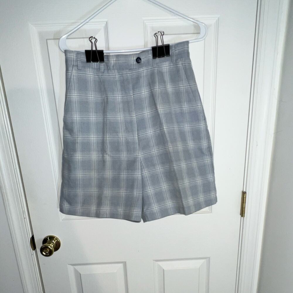 IZOD Women's Plaid Bermuda Shorts Gray‎ White Size 10 100% Cotton Button Pockets